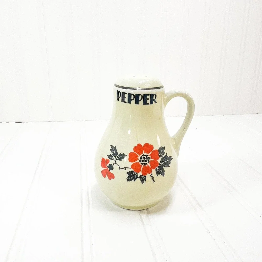 Vintage‎ Ceramic Pepper Shaker: Midcentury Modern Design